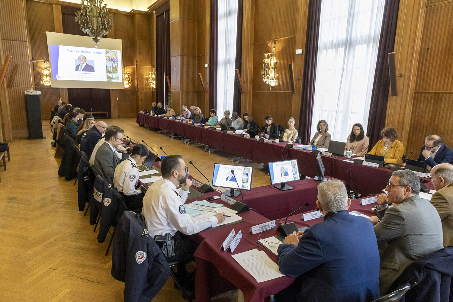 PHOTOS : RÉUNION DU CONSEIL LOCAL DE SÉCURITÉ ET DE PRÉVENTION DE LA DÉLINQUANCE (CLSPD)